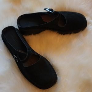 Women's slip on shoes